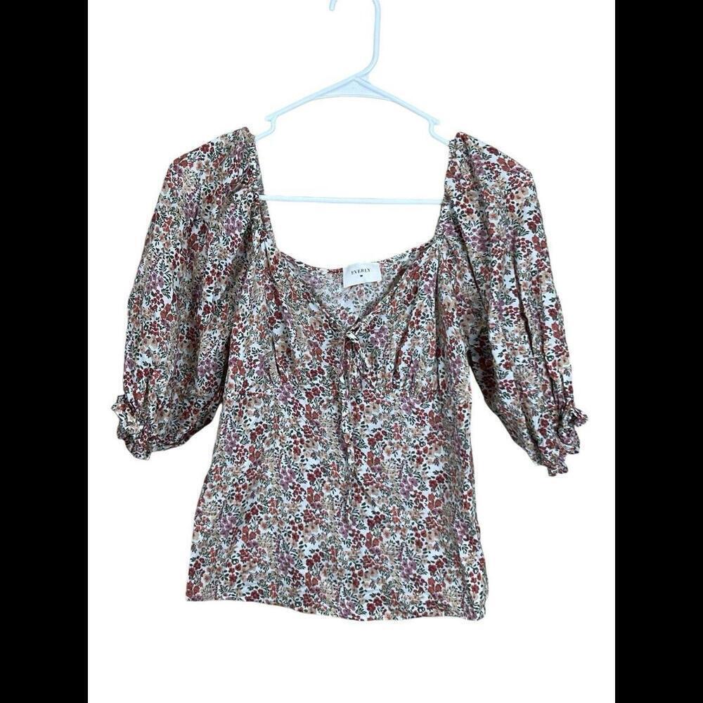 Everly Size Small Floral 3/4 Sleeve V Neck Shirt‎ Puff Sleeve Boho